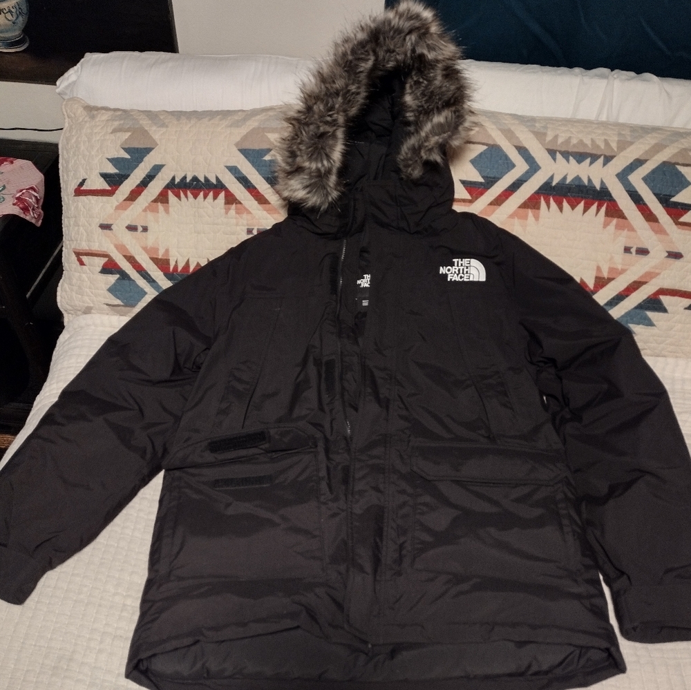 The North Face men's L McMurdo Parka